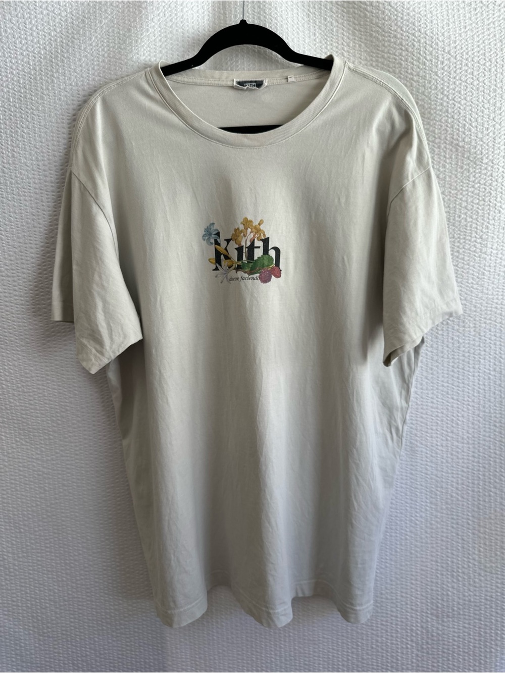KITH Floral Logo Graphic T-Shirt XL Short Sleeve Tee Men’s Cream Cotton
